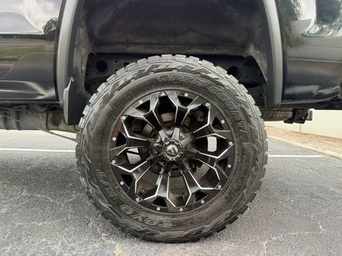 Used 2016 GMC Sierra 2500 Denali w/ Duramax Plus Package AWD/4WD image 40