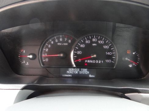 Used 2007 Cadillac DTS Luxury I w/ Sun And Sound Package image 19