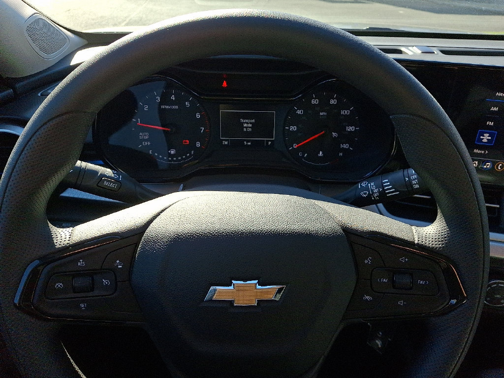 New 2026 Chevrolet Trax LS w/ LS Convenience Package FWD image 9
