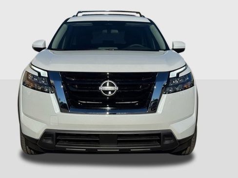 New 2025 Nissan Pathfinder SV image 7