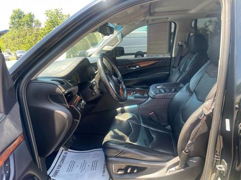 Used 2015 Cadillac Escalade Premium AWD/4WD image 17