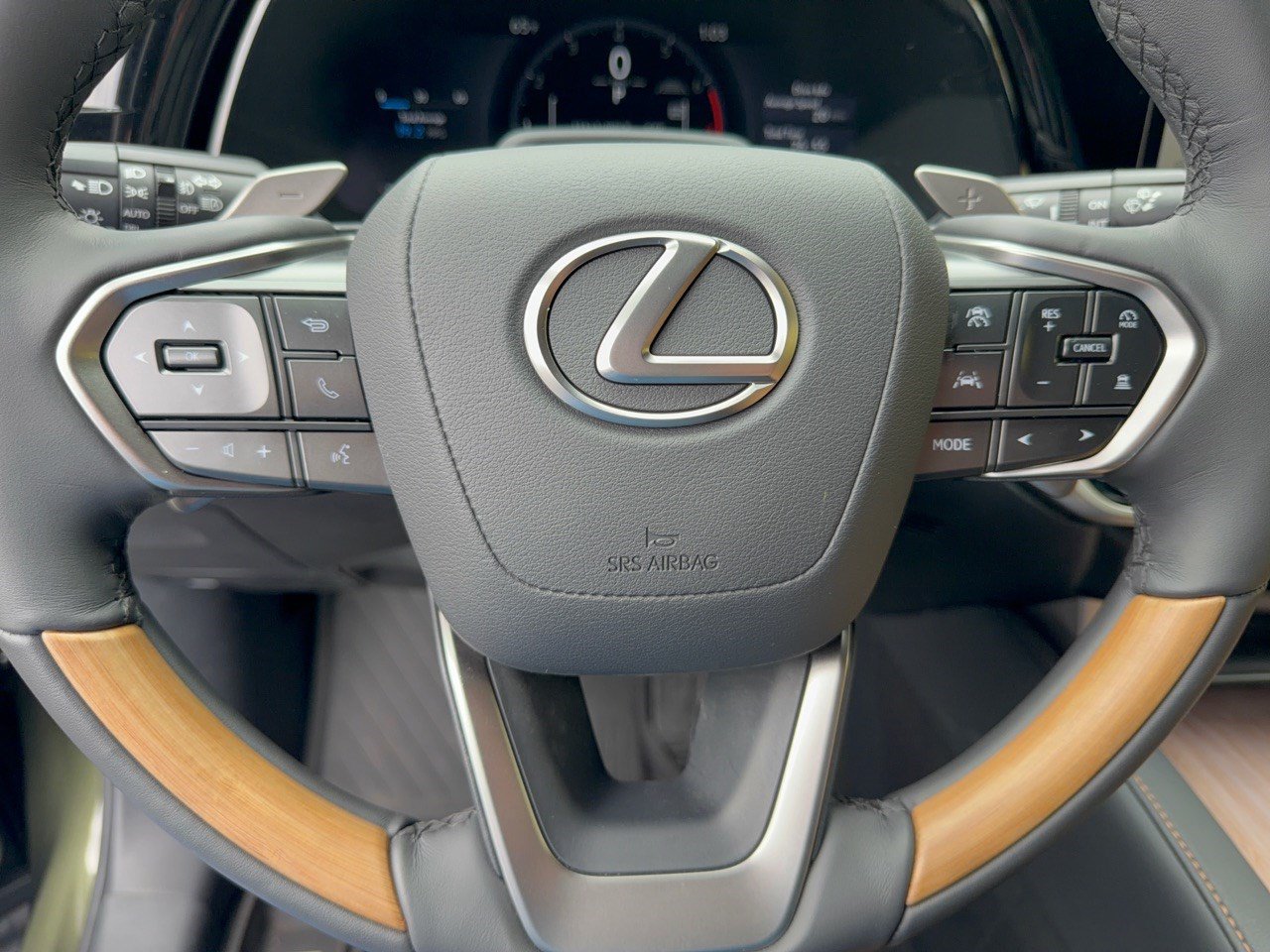 Used 2025 Lexus RX 350 Premium w/ Convenience Package AWD/4WD image 10
