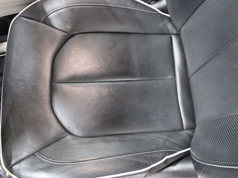 Used 2023 Chrysler Pacifica Limited FWD image 13