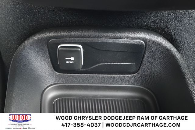 New 2026 Chrysler Voyager LX FWD image 20
