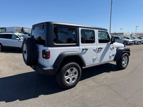 Used 2022 Jeep Wrangler Unlimited Sport AWD/4WD image 6