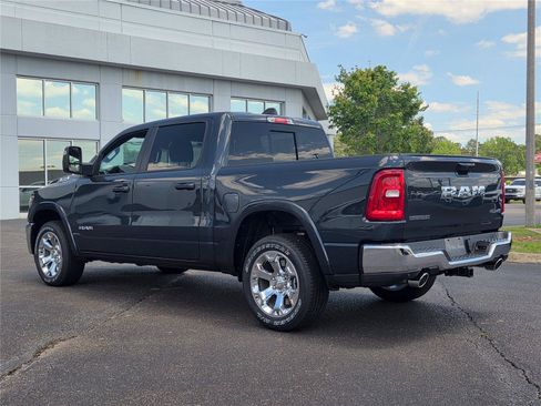 New 2026 RAM 1500 Big Horn AWD/4WD image 7