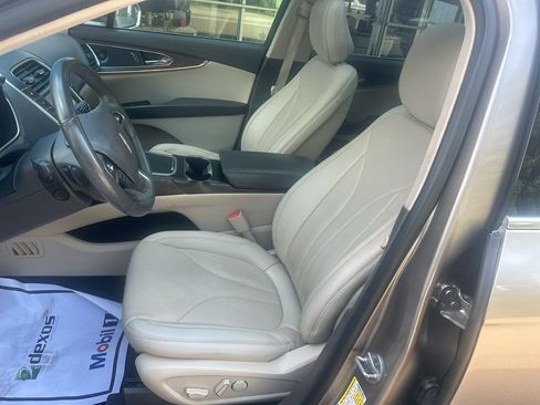 Used 2020 Lincoln Nautilus Reserve w/ Equipment Group 201A FWD image 13