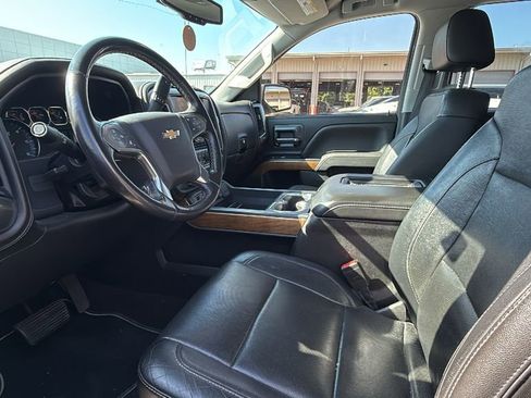 Used 2018 Chevrolet Silverado 1500 LTZ w/ Texas Edition AWD/4WD image 4