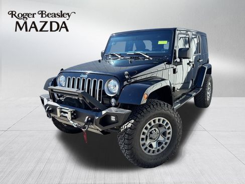 Used 2018 Jeep Wrangler Unlimited Sahara w/ Connectivity Group image 1