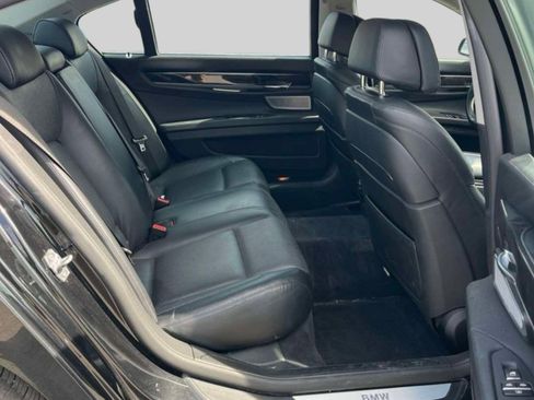 Used 2014 BMW 750Li xDrive image 3