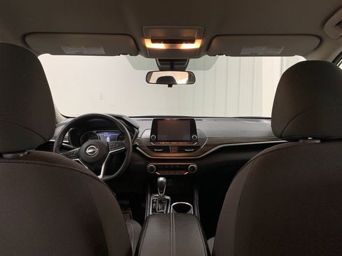 Used 2023 Nissan Altima 2.5 SV image 17