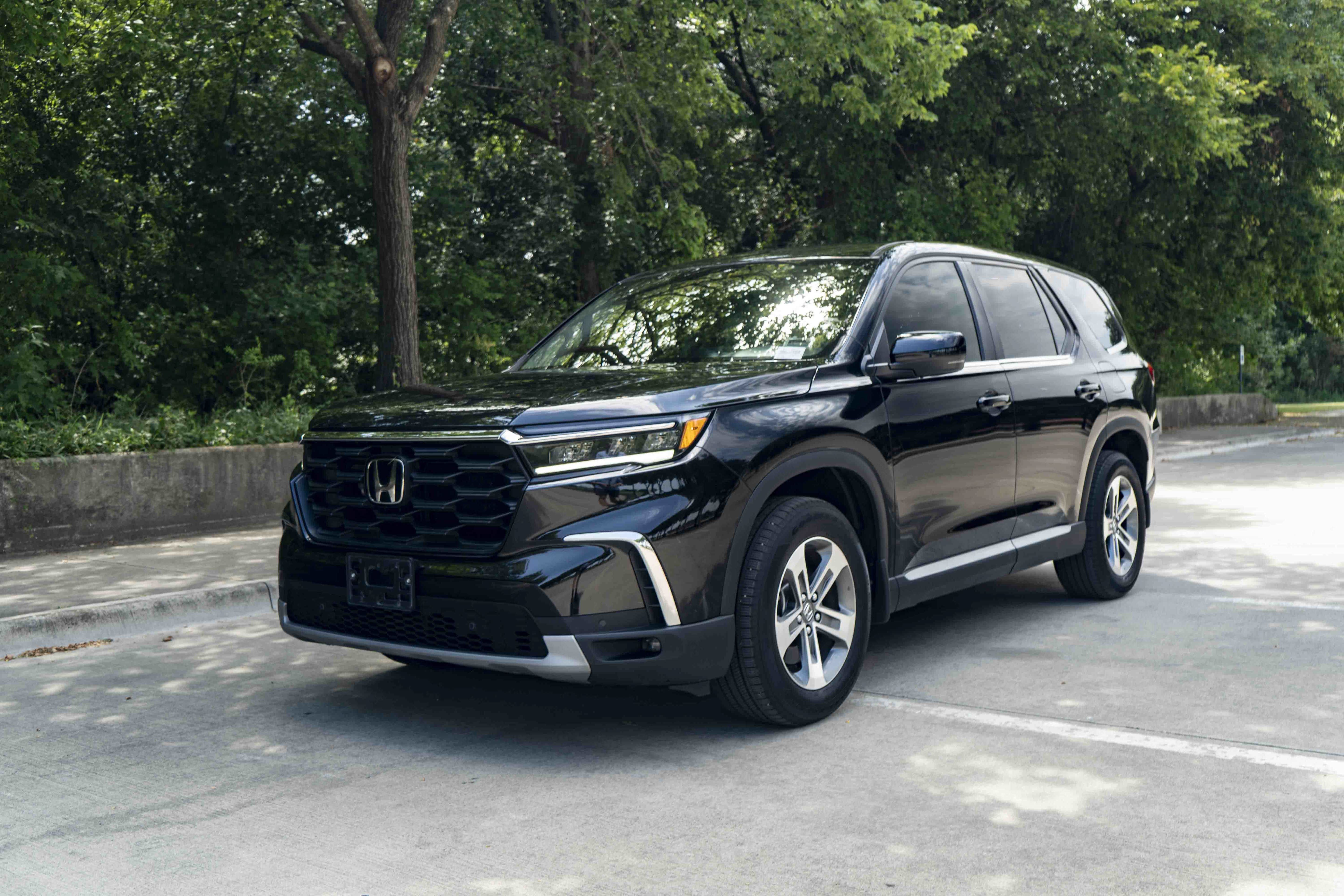 Used 2025 Honda Pilot EX-L image 5