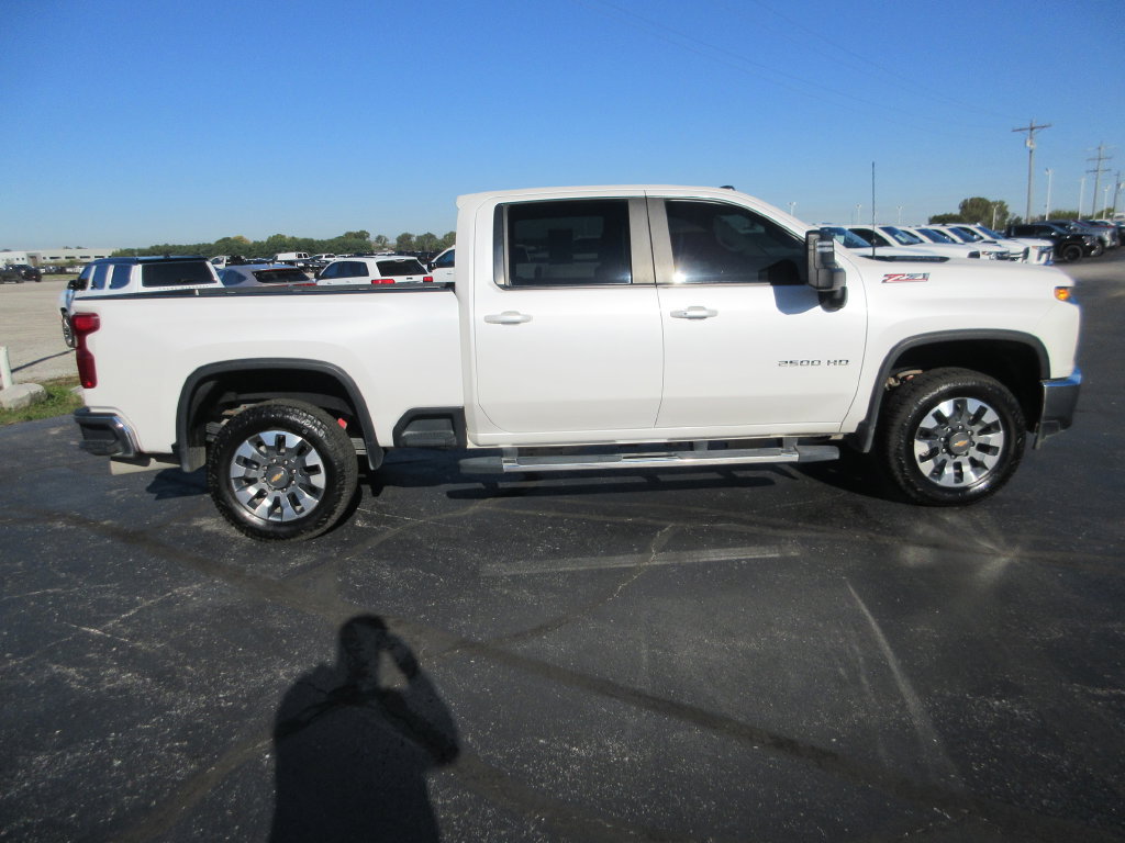 Certified 2022 Chevrolet Silverado 2500 LT w/ Convenience Package AWD/4WD image 5