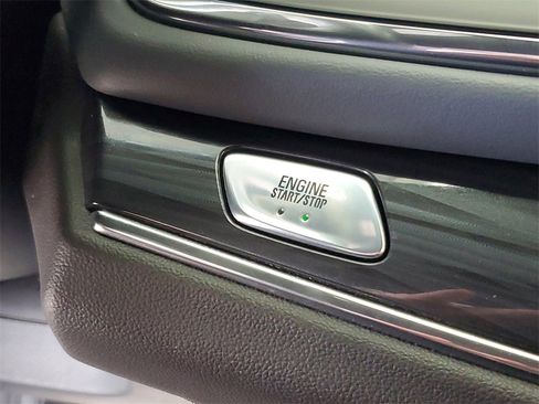 Used 2024 Buick Enclave Premium image 14