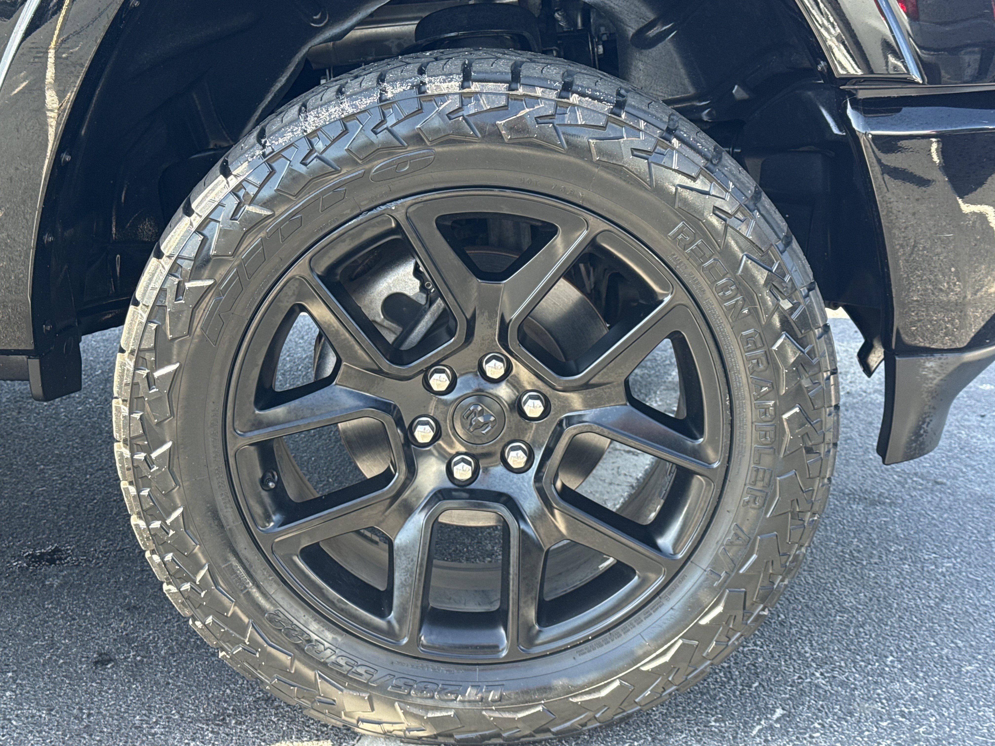 Used 2021 RAM 1500 Laramie AWD/4WD image 13