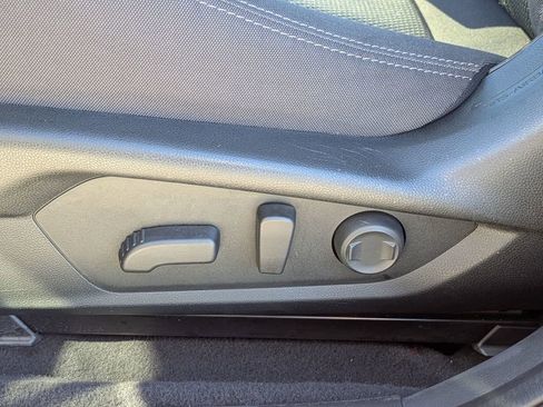 Used 2024 Subaru Crosstrek 2.0i Premium image 16