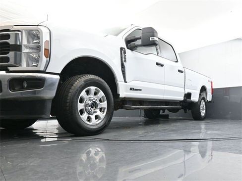Used 2024 Ford F250 XLT image 32