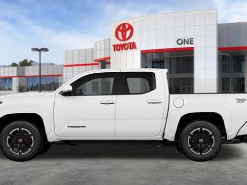 Used 2026 Toyota Tacoma TRD Sport AWD/4WD image 5
