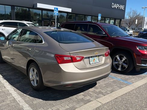 Used 2023 Chevrolet Malibu LS image 8