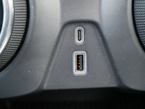 Used 2019 Chevrolet Blazer LT w/ Sun and Wheels Package image 33