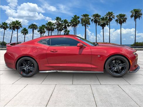 Used 2018 Chevrolet Camaro SS RWD image 8