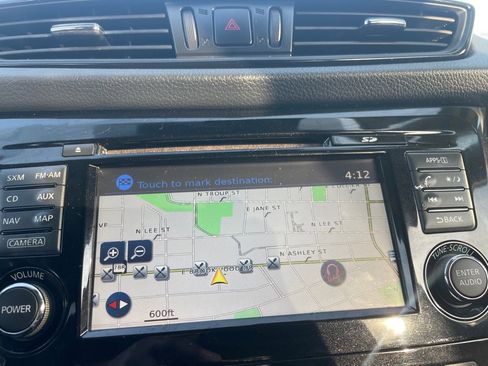 Used 2017 Nissan Rogue SL image 26