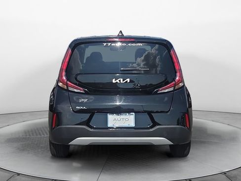Used 2023 Kia Soul LX FWD image 4