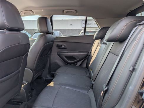 Used 2020 Chevrolet Trax LT w/ LT Convenience Package image 10