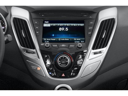 Used 2015 Hyundai Veloster w/ Option Group 02 FWD image 7