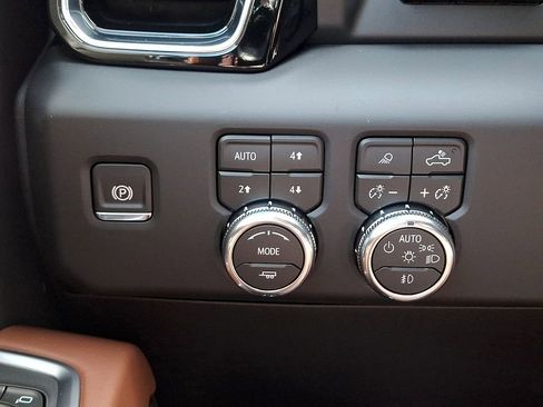 New 2026 GMC Sierra 1500 Denali Ultimate image 16