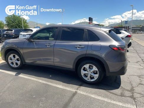 Used 2023 Honda HR-V LX image 1