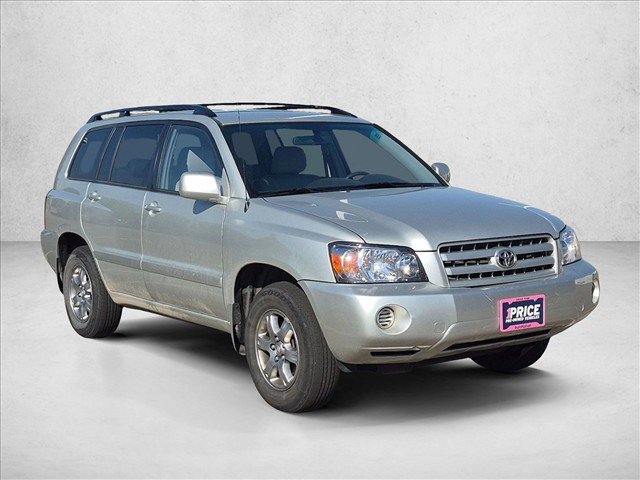 Used 2005 Toyota Highlander 4WD V6 w/ 3rd Row image 3