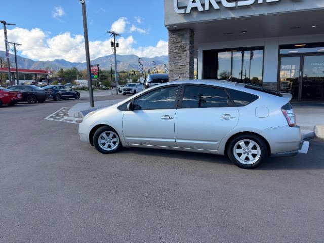 Used 2005 Toyota Prius w/ Pkg 6 FWD image 4