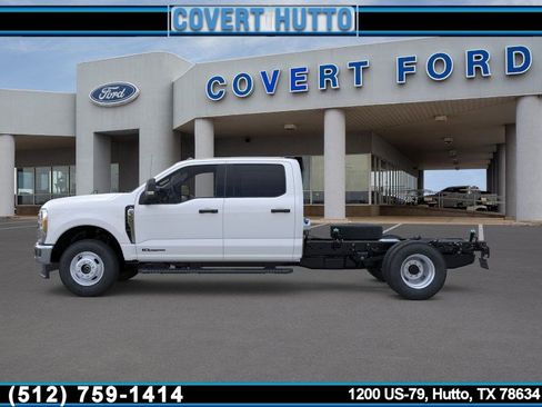 New 2026 Ford F350 XL w/ XL Chrome Package image 3