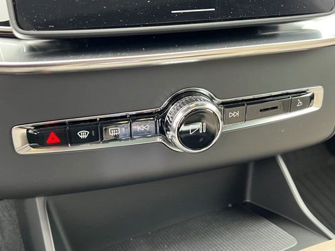 New 2026 Volvo XC90 B6 Ultra w/ Protection Package Premier image 23