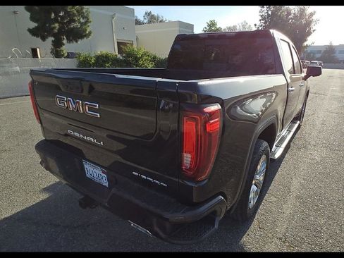 Used 2022 GMC Sierra 1500 Denali AWD/4WD image 8