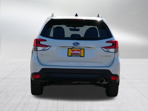 Used 2024 Subaru Forester Premium image 6