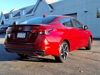 New 2025 Nissan Versa SR w/ Trunk Package