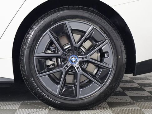 Used 2023 BMW i4 eDrive35 w/ Premium Package image 16