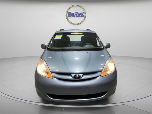 Used 2009 Toyota Sienna FWD image 6