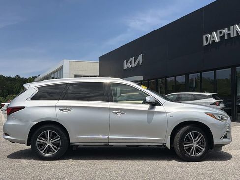 Used 2019 INFINITI QX60 Luxe AWD/4WD image 3