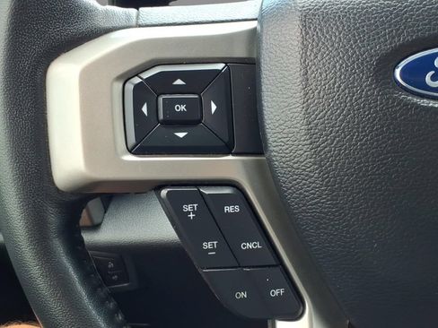 Used 2022 Ford F350 Lariat w/ Chrome Package AWD/4WD image 22