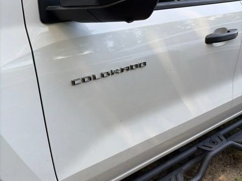Used 2025 Chevrolet Colorado Trail Boss AWD/4WD image 3