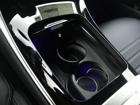 New 2026 Mercedes-Benz GLC 300 image 7