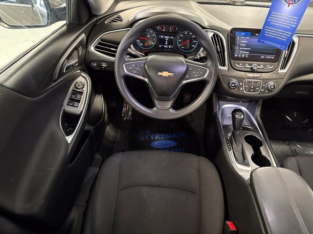 Used 2020 Chevrolet Malibu LT FWD image 4