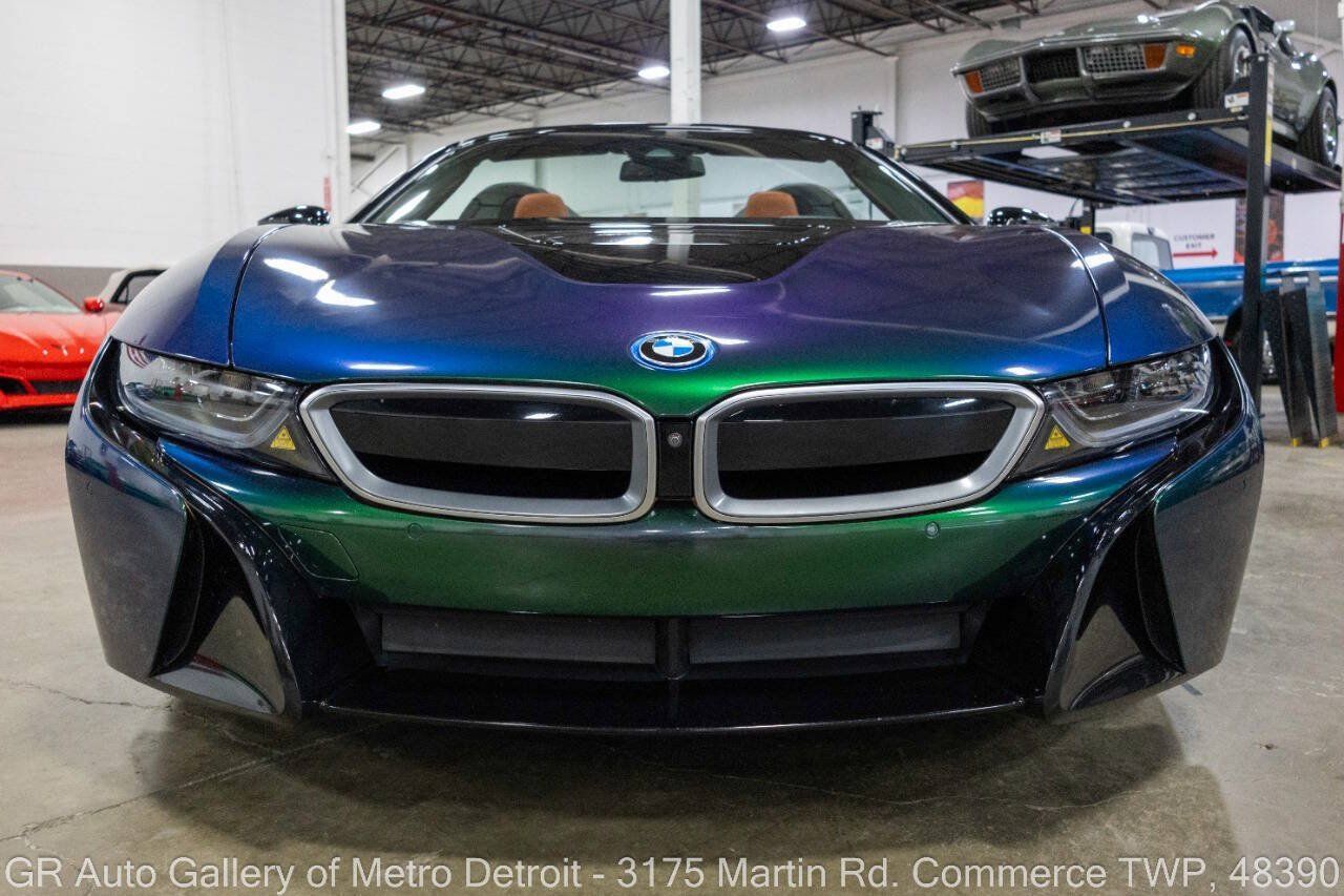 Used 2019 BMW i8 Roadster AWD/4WD image 13