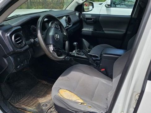 Used 2020 Toyota Tacoma SR image 4