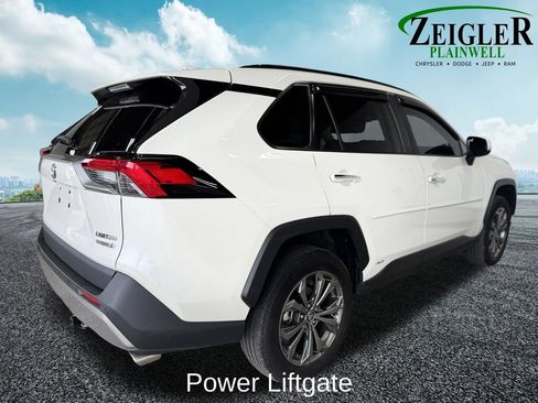 Used 2022 Toyota RAV4 Limited AWD/4WD image 6