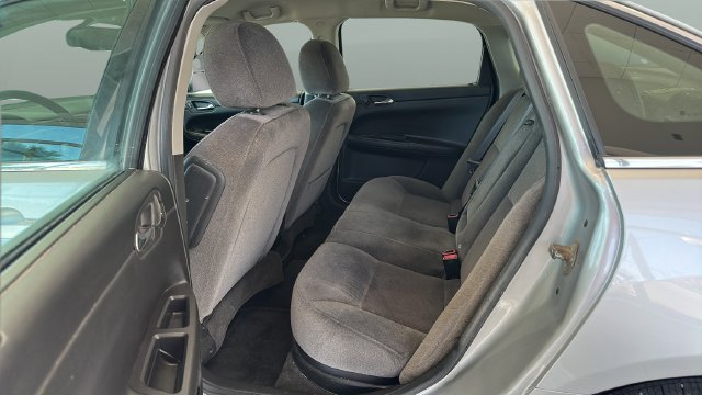 Used 2010 Chevrolet Impala LT w/ Convenience Package FWD image 10