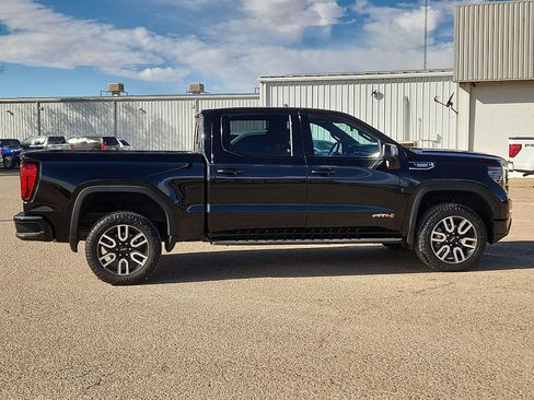 Used 2024 GMC Sierra 1500 AT4 w/ Technology Package image 5